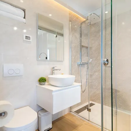 Dedaj - Penthouse Arben *